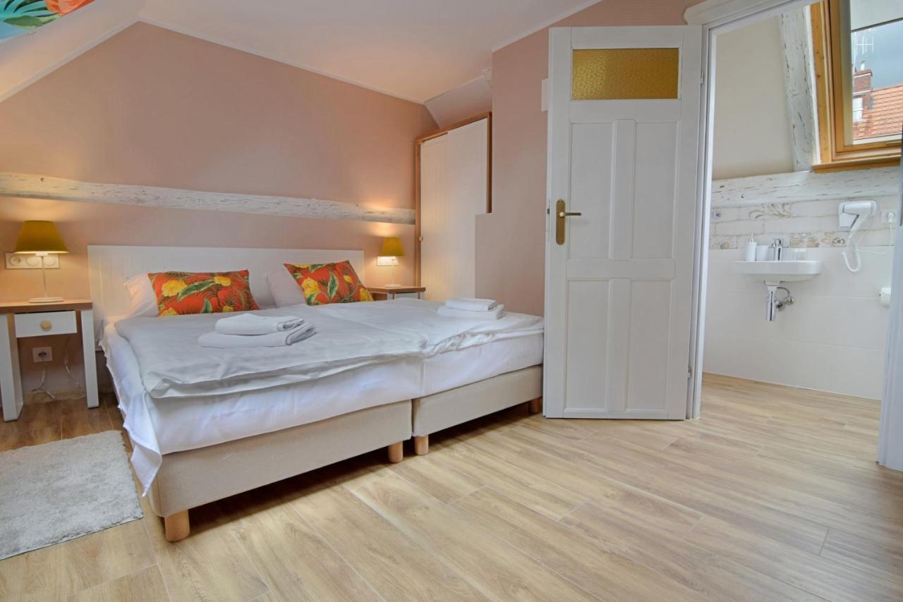 Gosciniec Nowa Wioska Bed & Breakfast 3*
