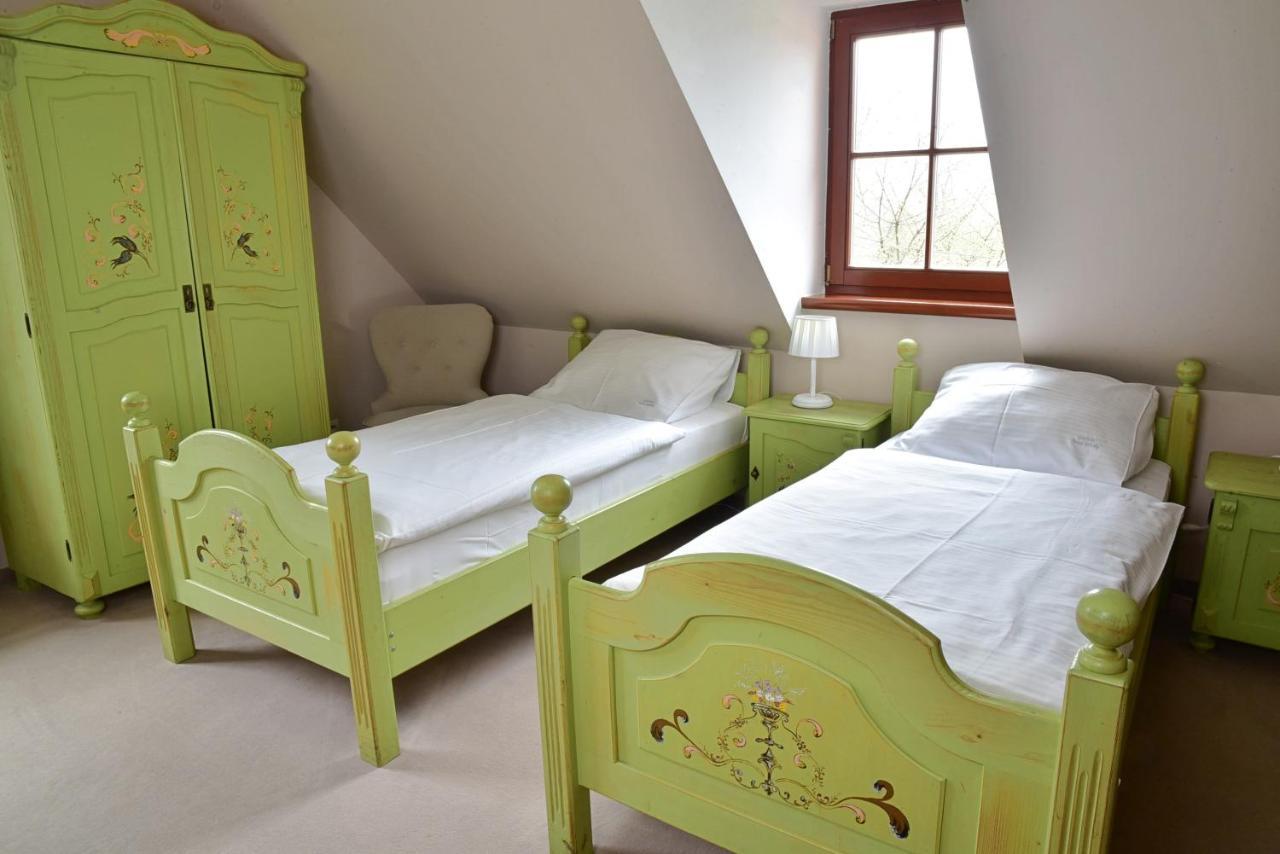 Gosciniec Nowa Wioska 3* Walbrzych