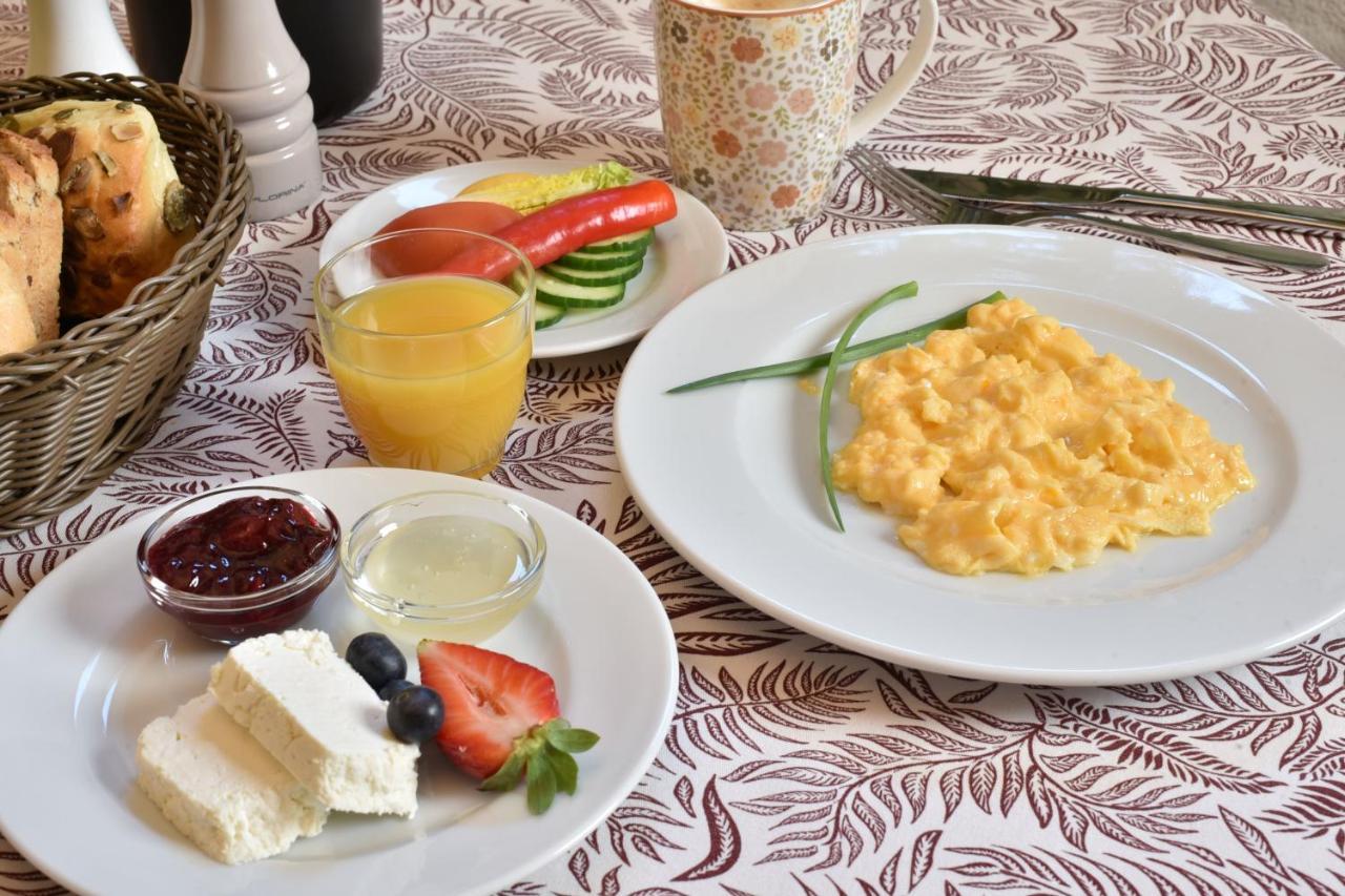 Gosciniec Nowa Wioska Bed & Breakfast Wałbrzych