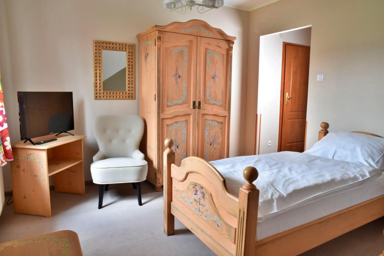 Bed & Breakfast Gosciniec Nowa Wioska 3*