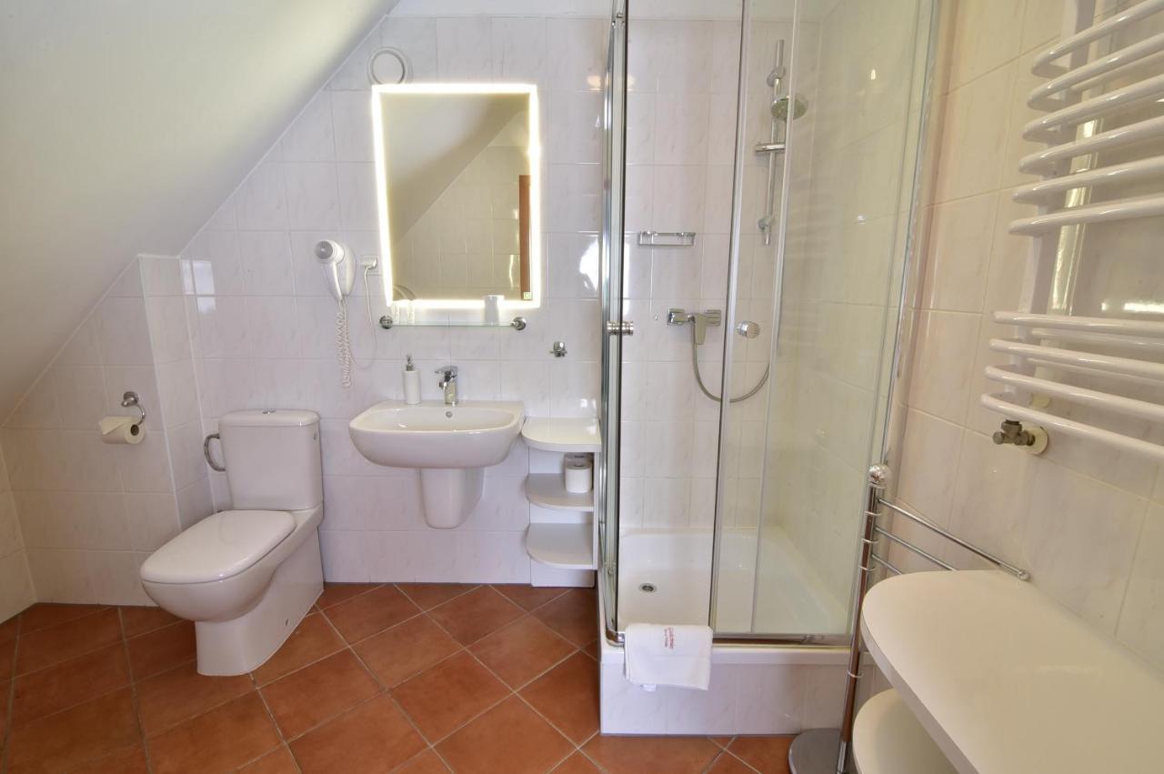 Gosciniec Nowa Wioska Bed & Breakfast