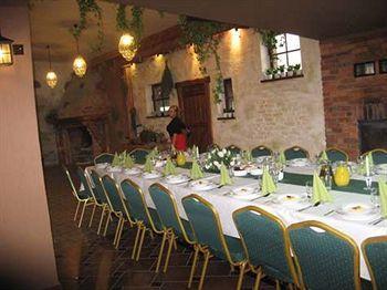 Gosciniec Nowa Wioska 3* Waldenburg