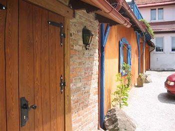 Bed & Breakfast Gosciniec Nowa Wioska 3*