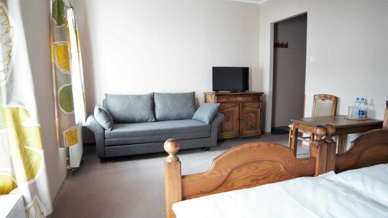 Gosciniec Nowa Wioska Bed & Breakfast 3*